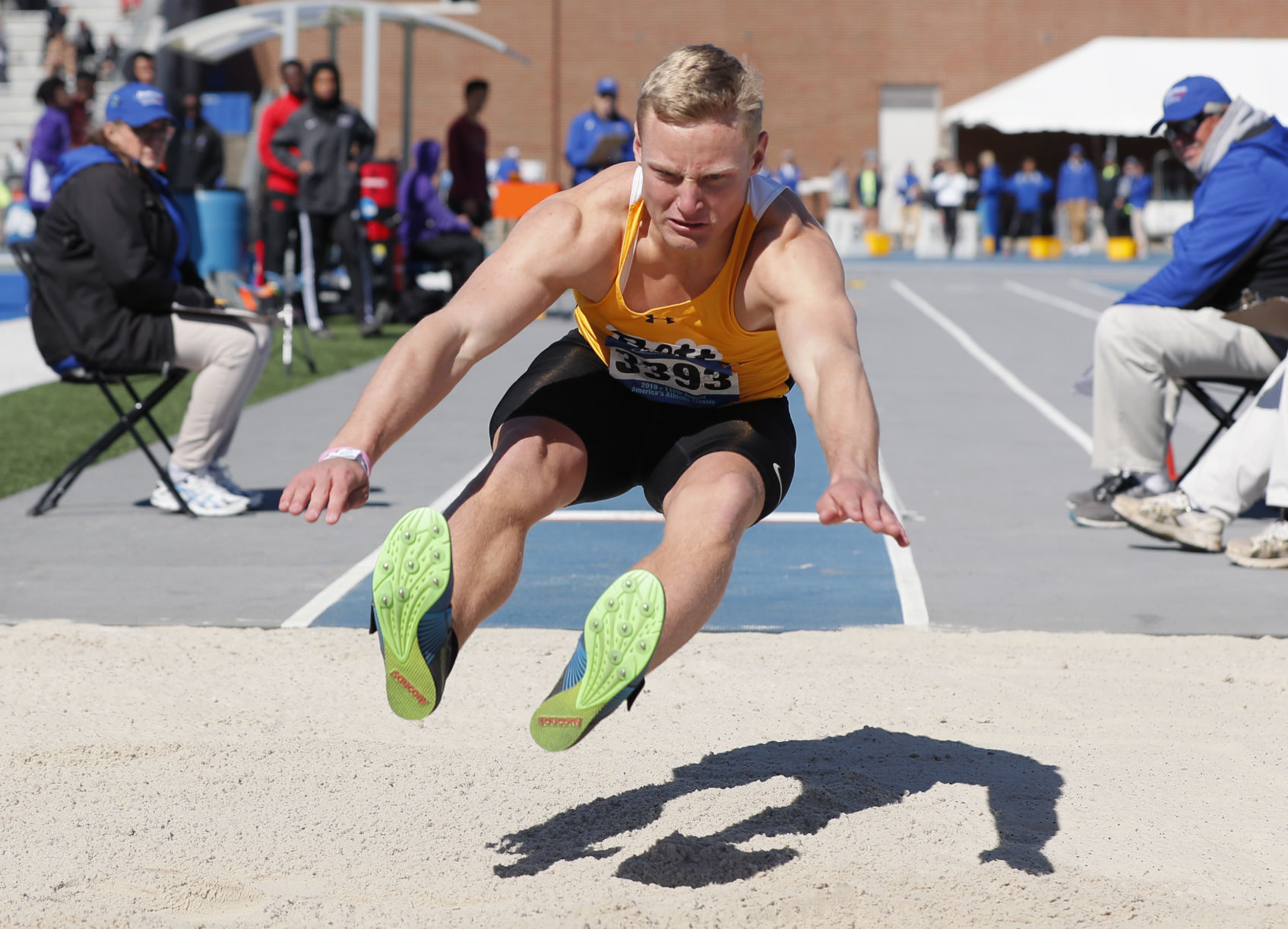 042518mp-DrakeRelays-boys-longjump-4